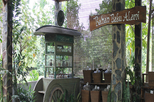 Kampoeng Djamoe Organik (KaDO)